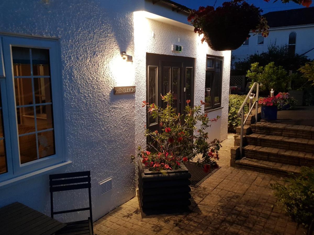 לינה וארוחת בוקר צ'רמות' Hensleigh House מראה חיצוני תמונה